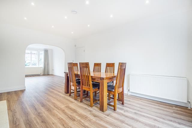 Property photo 3 of 10 Dining Area