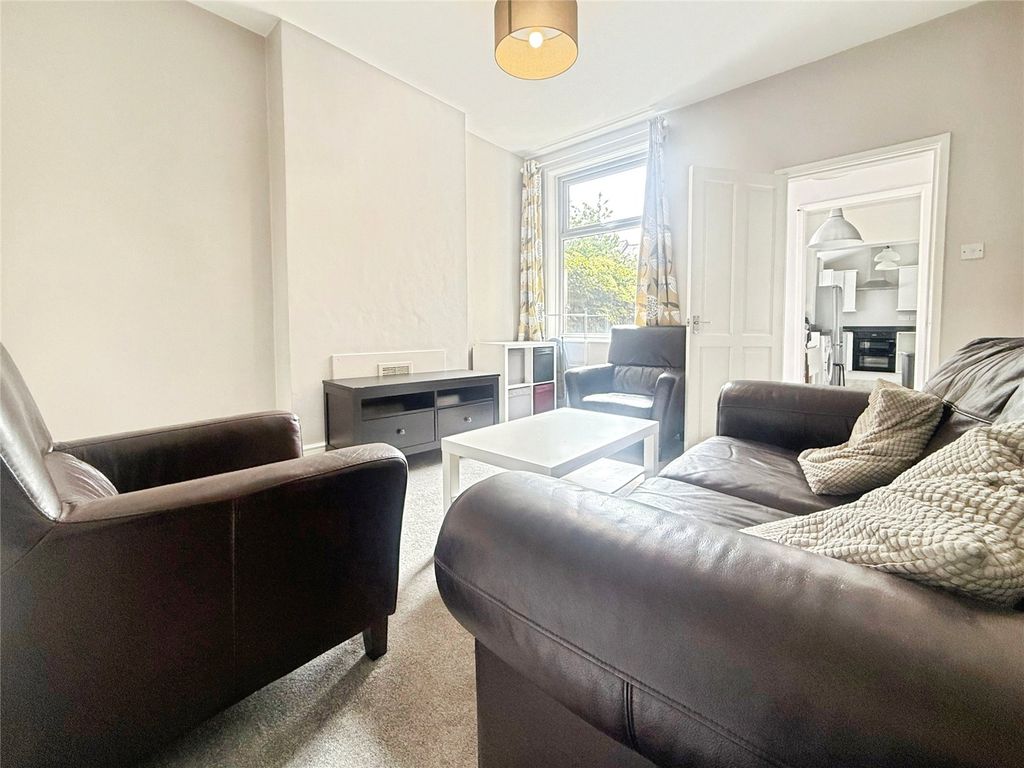 Property photo 3 of 14 Picture 3