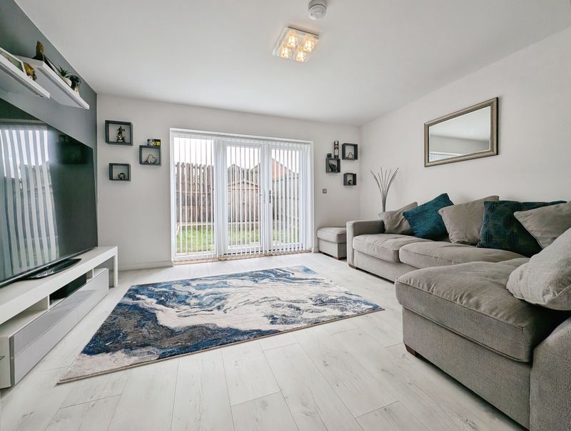 Property photo 3 of 12 Photo 9