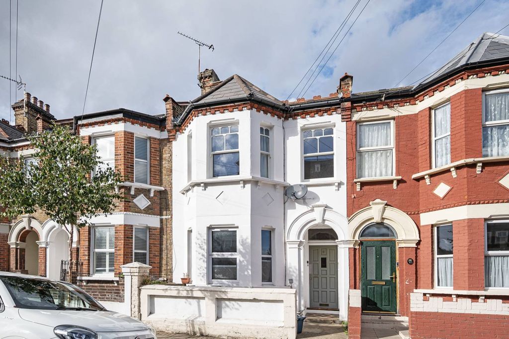 Property photo 2 of 9