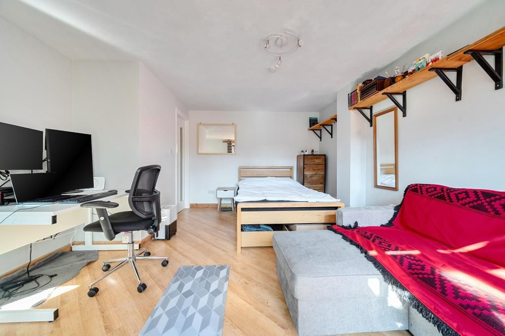 Property photo 2 of 20 Reception Room / Bedroom