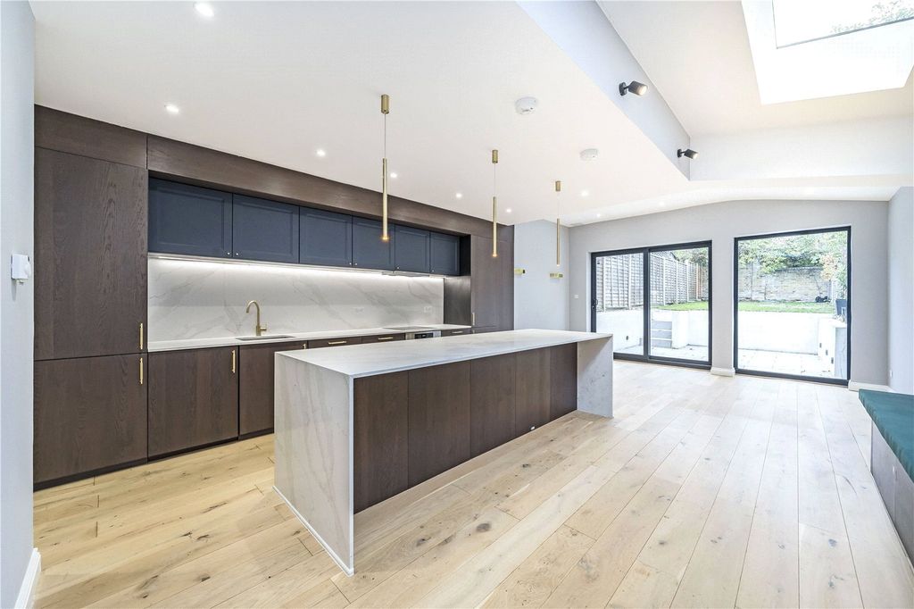 Property photo 2 of 8 Picture No. 08