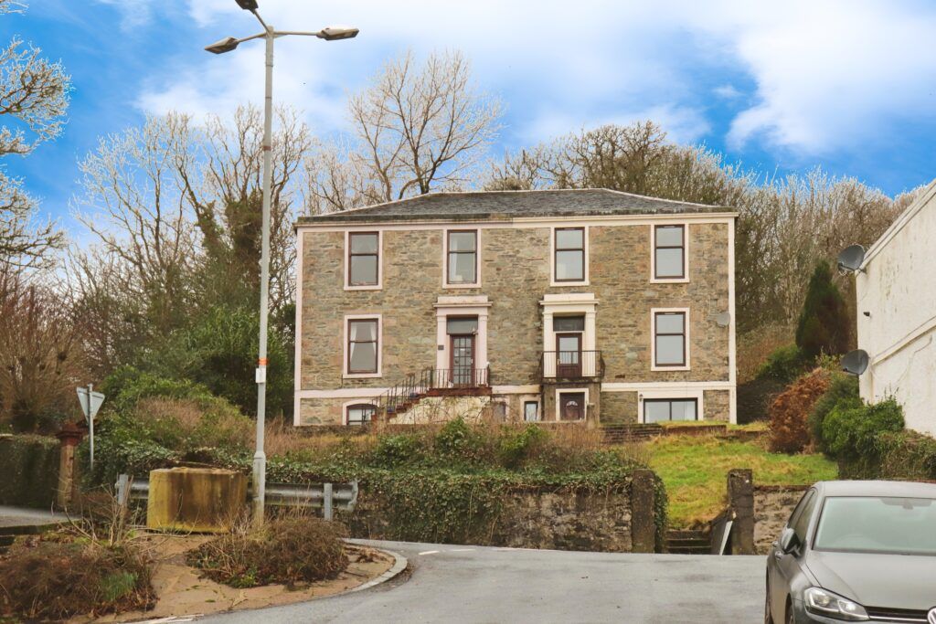 Property photo 1 of 22