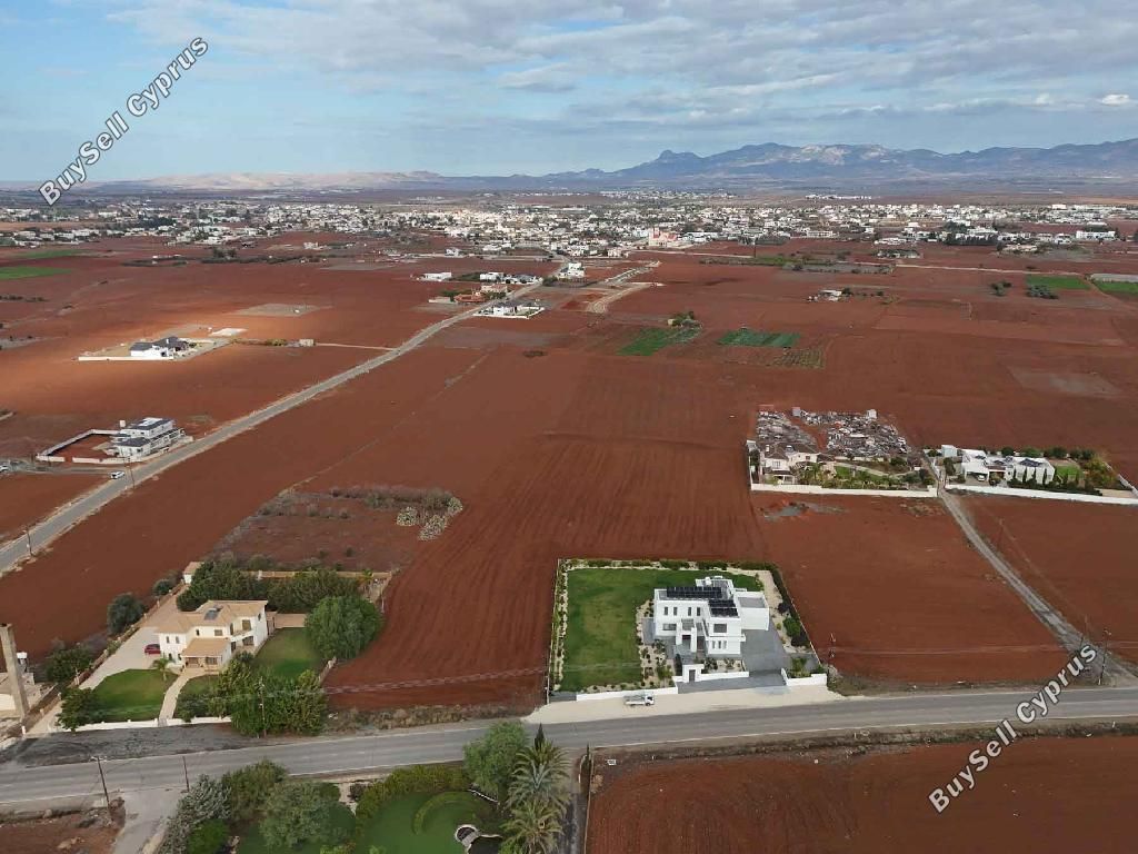 Property photo 2 of 10