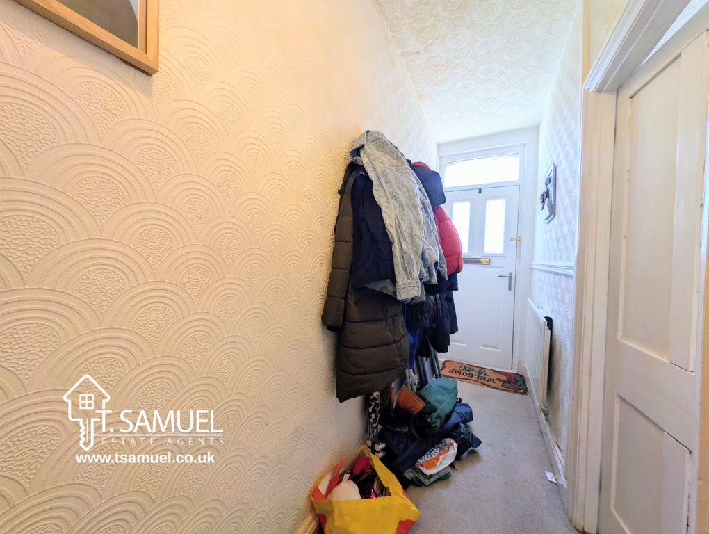 Property photo 2 of 20 Porch