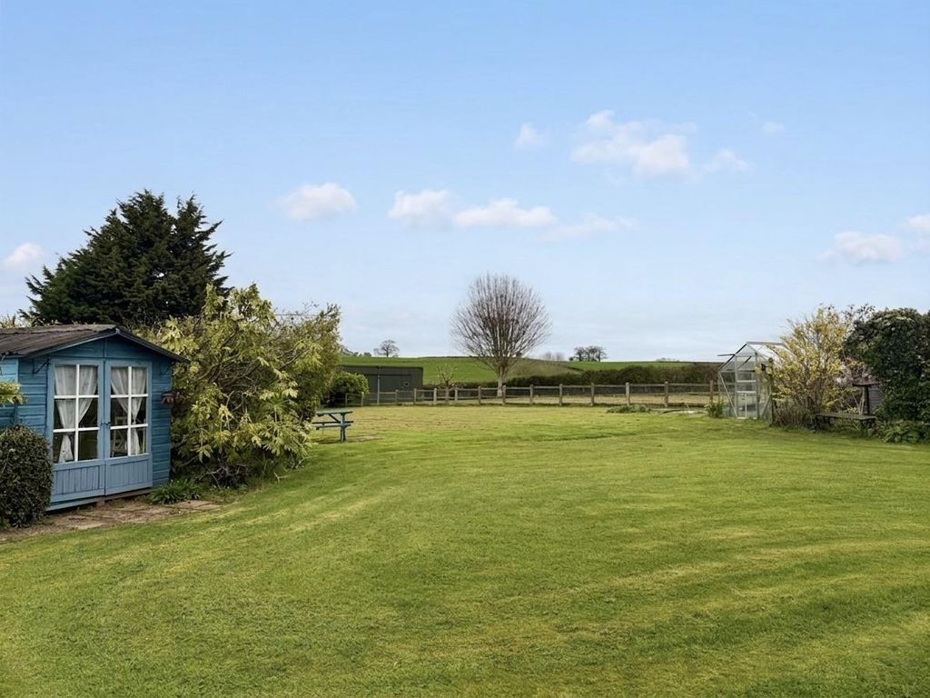 Property photo 2 of 22