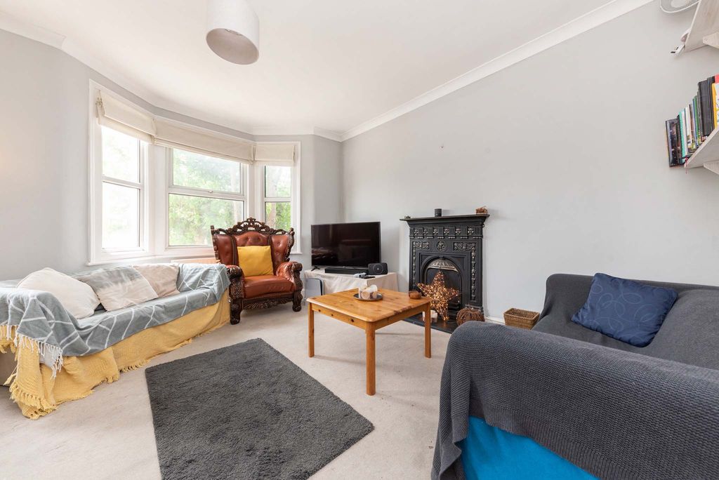 Property photo 3 of 12
