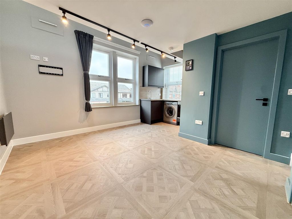 Property photo 3 of 8 Img_2317.Jpg