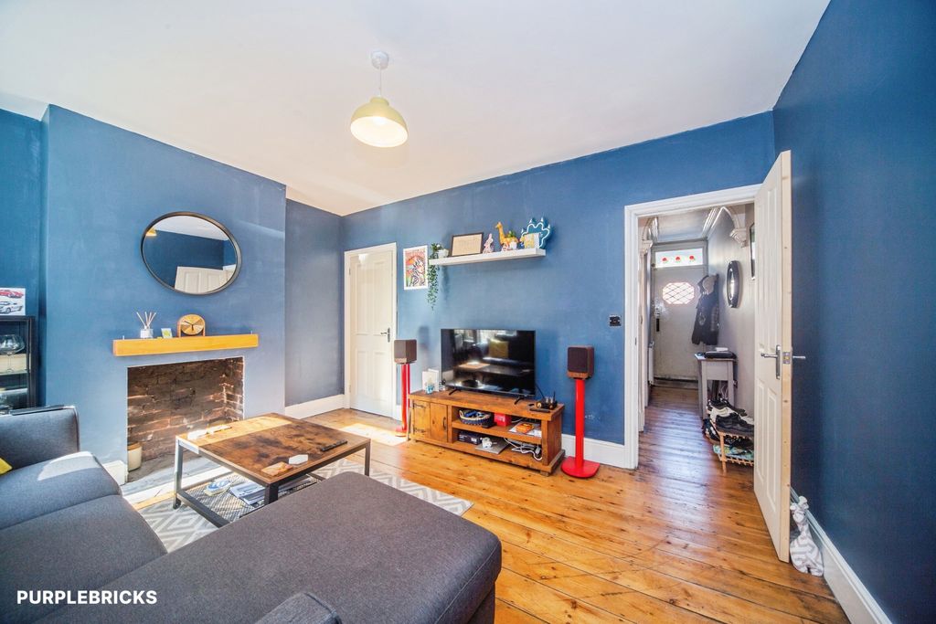 Property photo 3 of 14