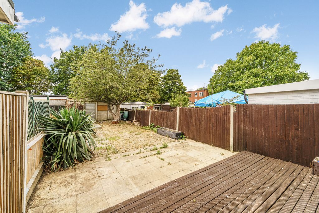 Property photo 3 of 16 Picture No. 07