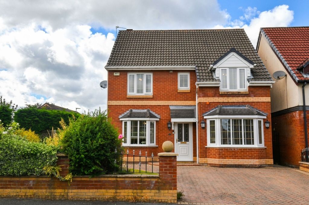 Property photo 1 of 32