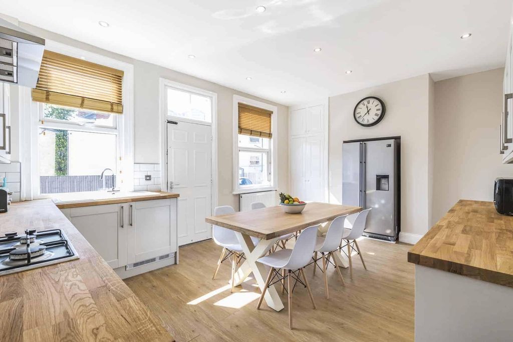Property photo 3 of 7 Bright Modern Kitchen With Wooden Worktops, A Cent...