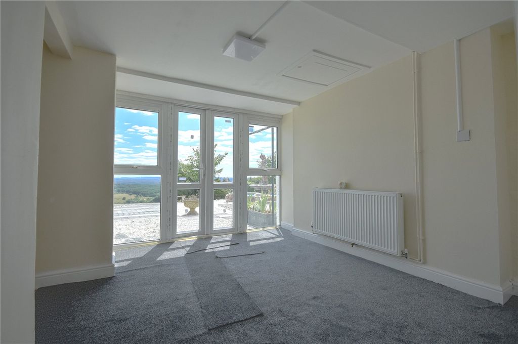 Property photo 3 of 12 Picture No. 07
