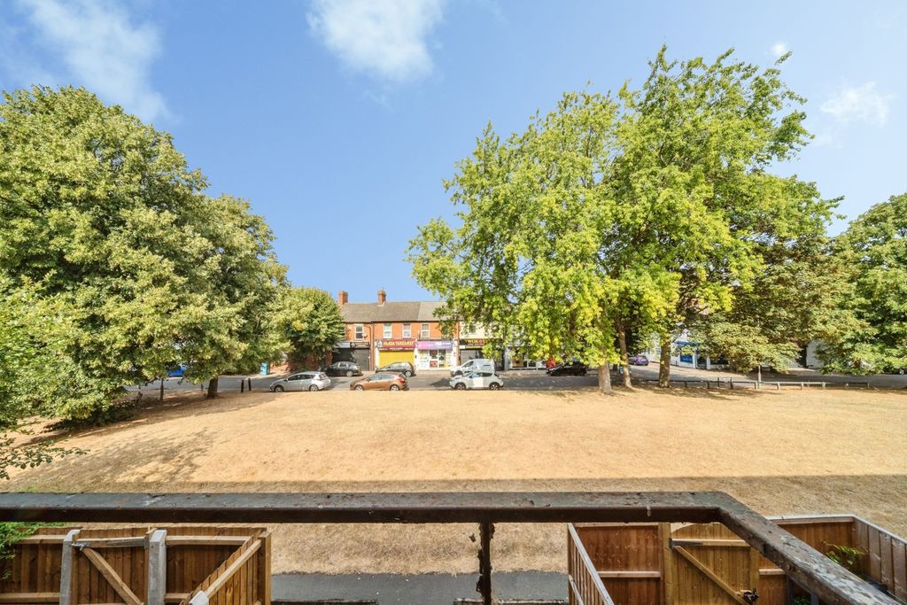 Property photo 3 of 31 Pbox-Img.Jpg