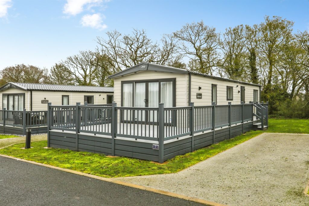 Property photo 2 of 20