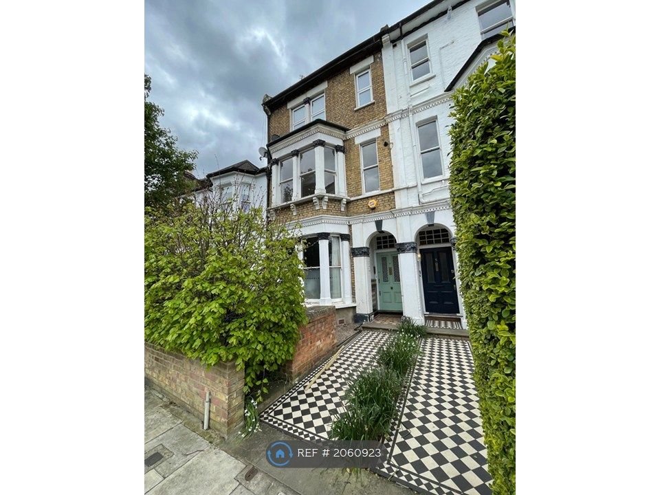 Property photo 1 of 32