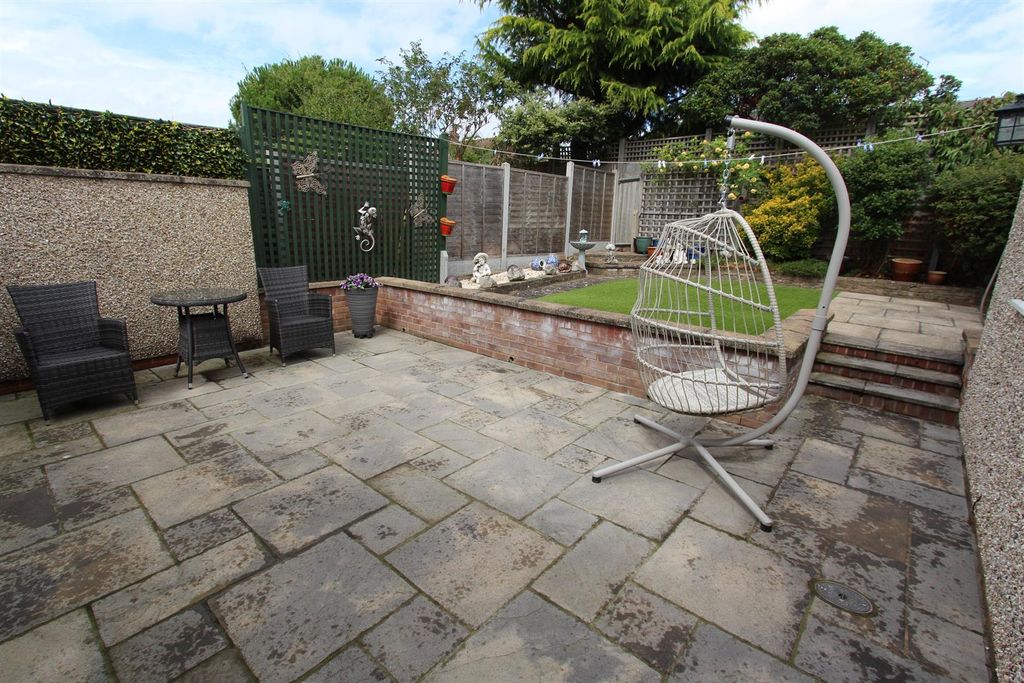Property photo 3 of 6