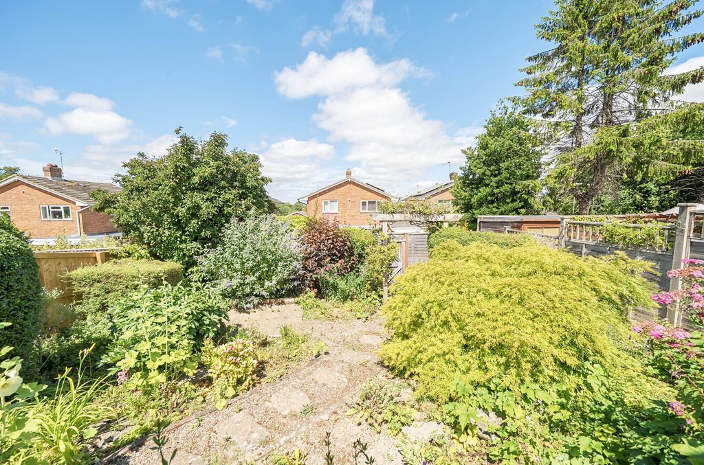 Property photo 2 of 12 1316774-13-685Ec3...