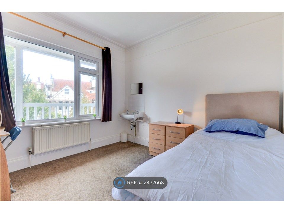 Property photo 1 of 15 Bedroom 3