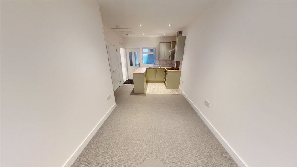 Property photo 3 of 6 Picture No. 02