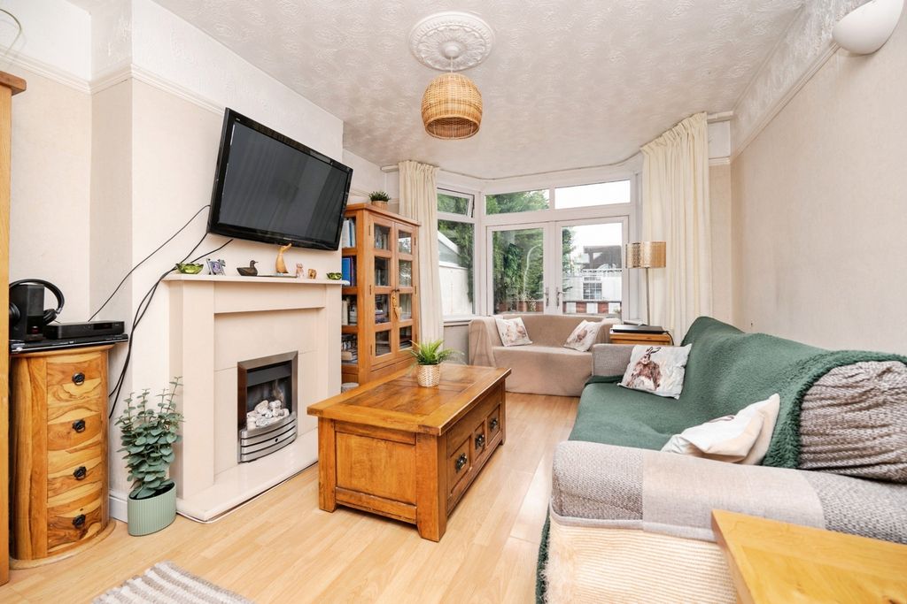 Property photo 2 of 21 Pbox-Img.Jpg
