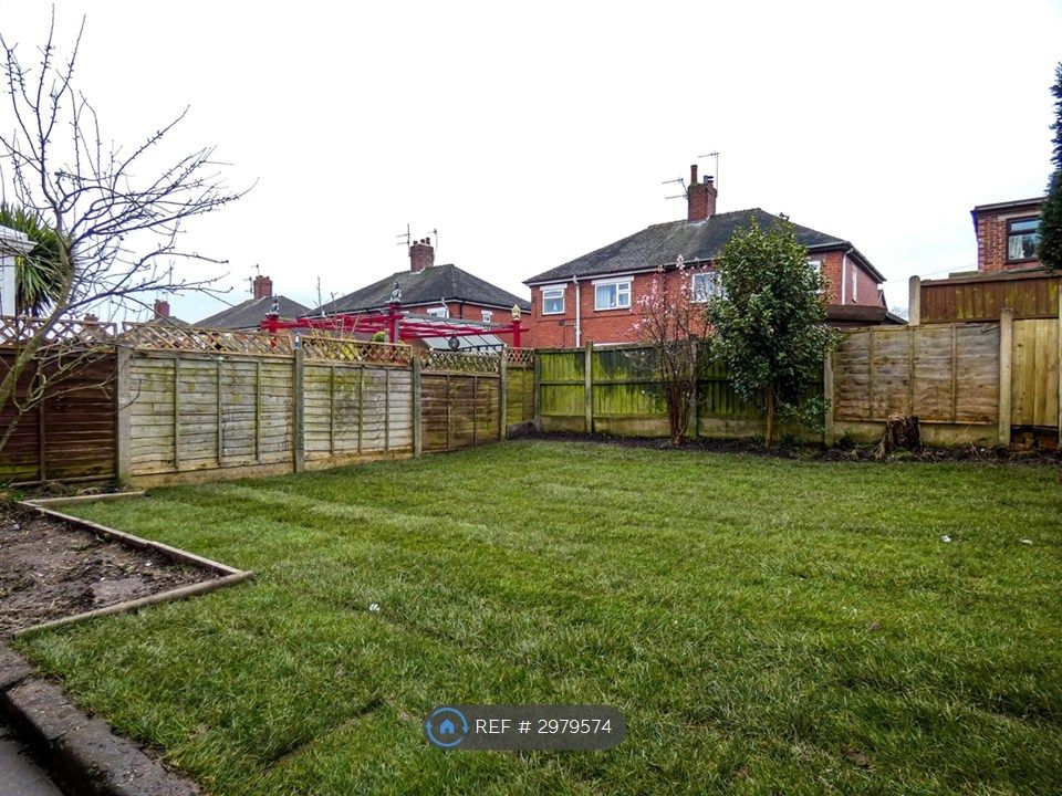 Property photo 2 of 9 Large Back Garden