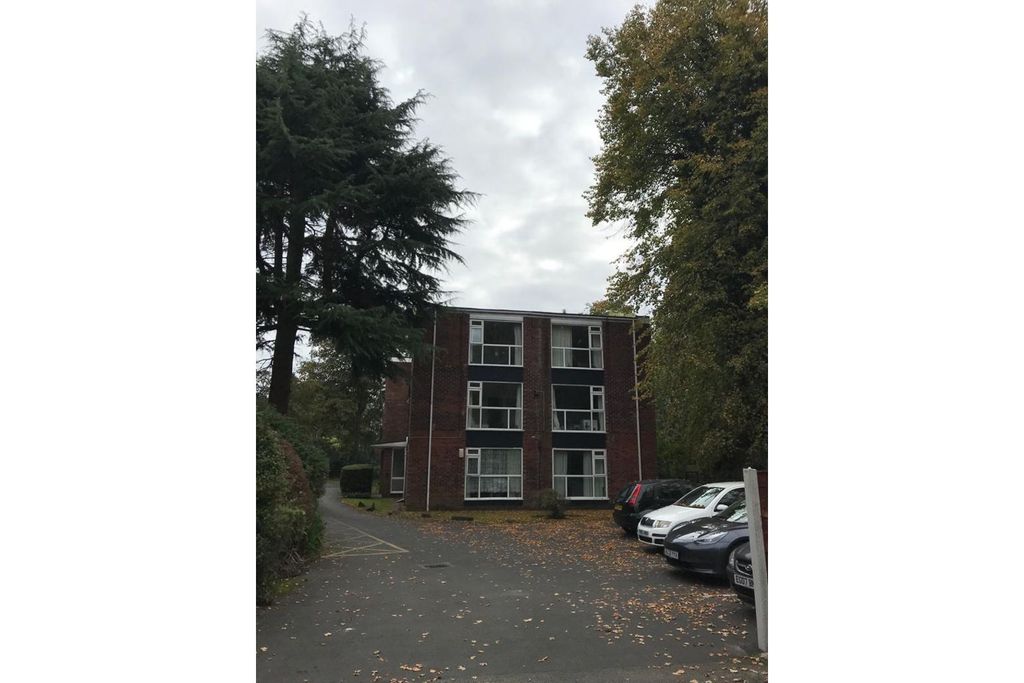 Property photo 2 of 12