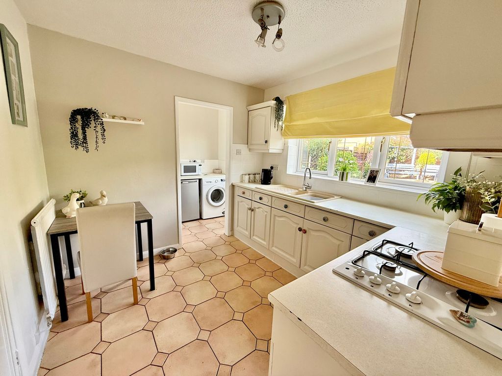 Property photo 2 of 21