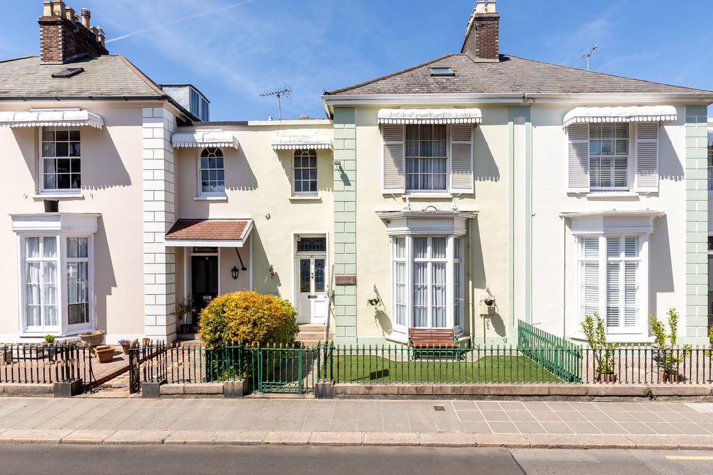 Property photo 1 of 30
