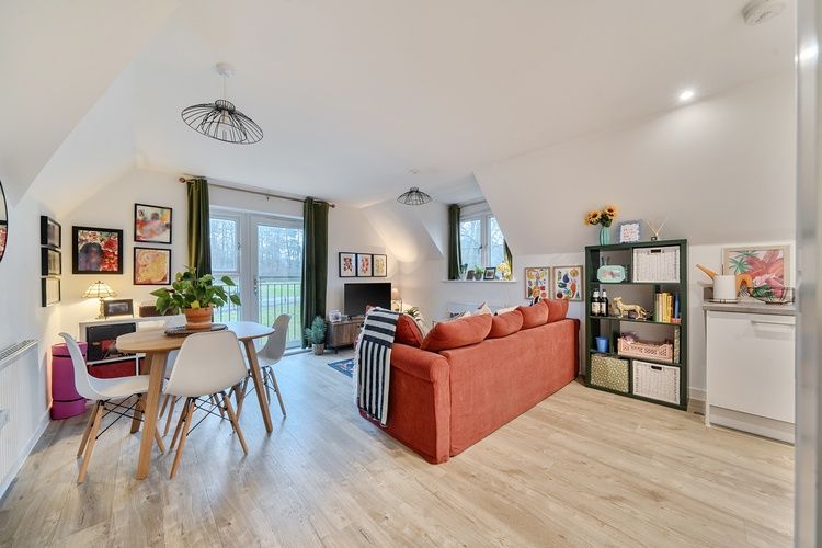 Property photo 2 of 19