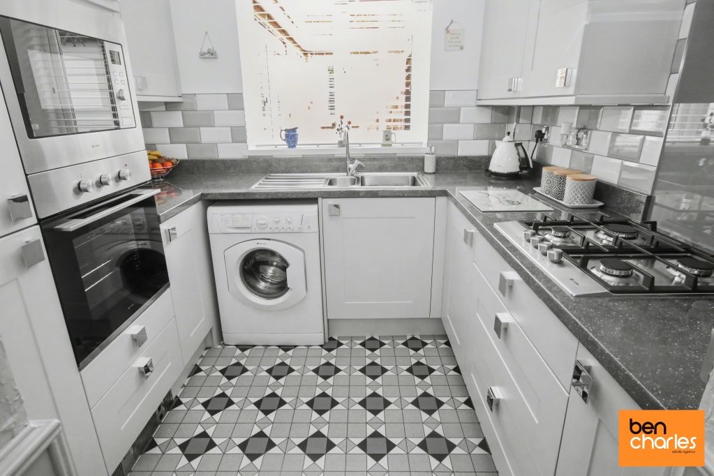 Property photo 3 of 14 Picture No. 11