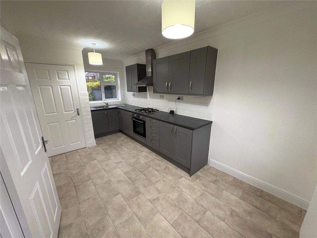 Property photo 3 of 16 Picture No. 30