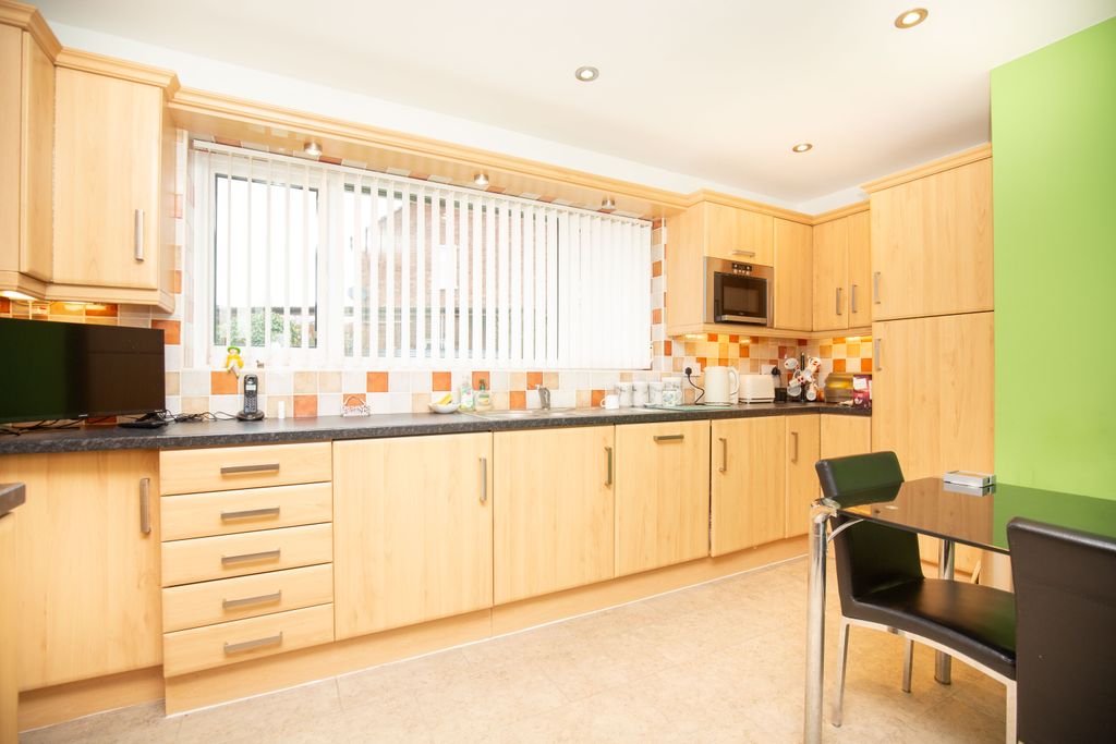 Property photo 3 of 19 Mw-10687