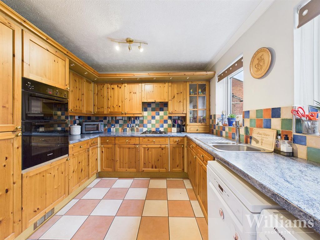 Property photo 2 of 16 Cam02861G0-Pr0504-Still003.Jpg