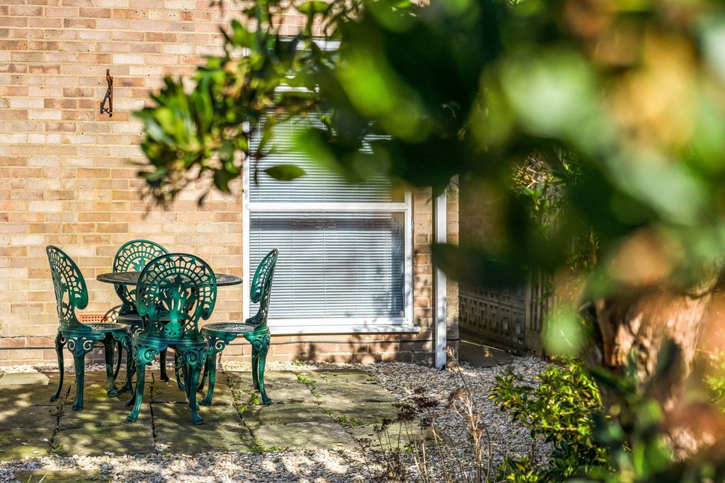 Property photo 3 of 8