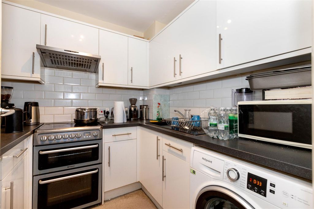 Property photo 2 of 10 Saffron-08.Jpg