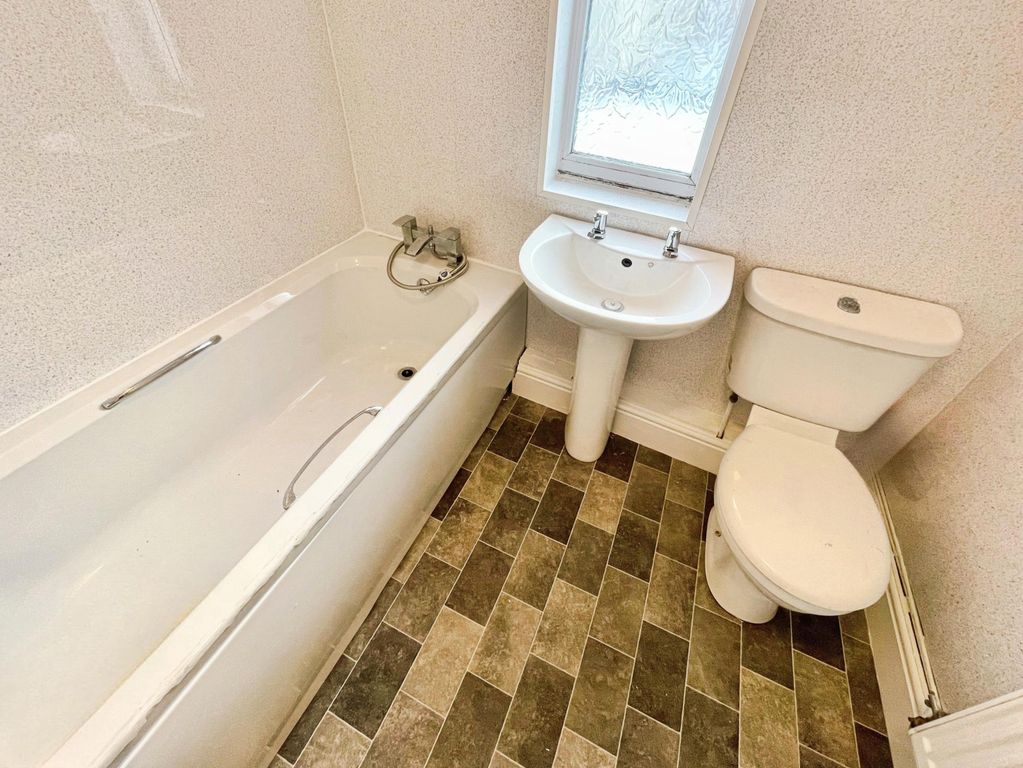 Property photo 3 of 6 Image