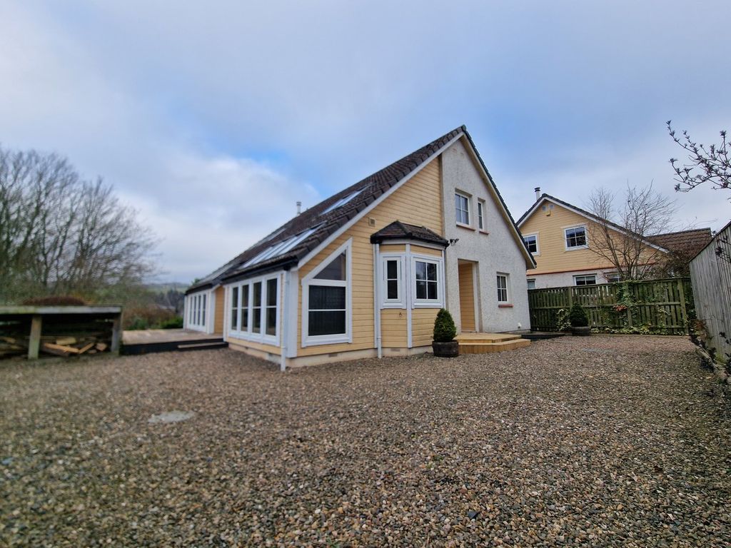 Property photo 2 of 40
