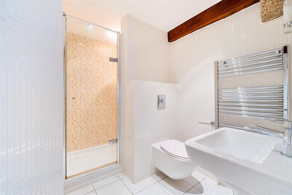 Additional image 9 of 2 bed flat for saleAnchor Terrace, Quay Hill, Penryn TR10