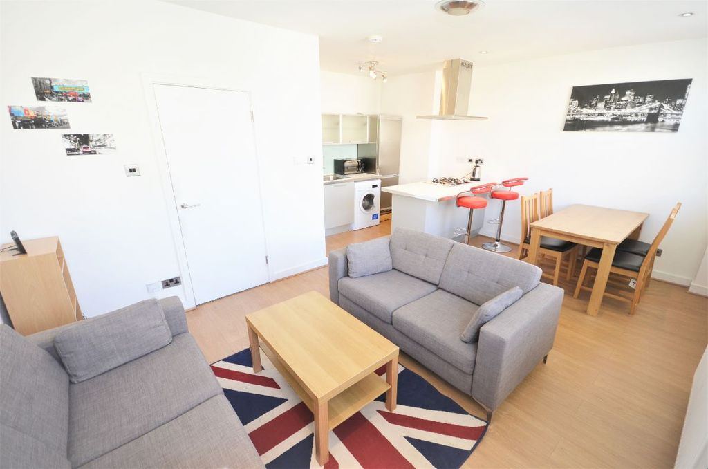 Property photo 2 of 7
