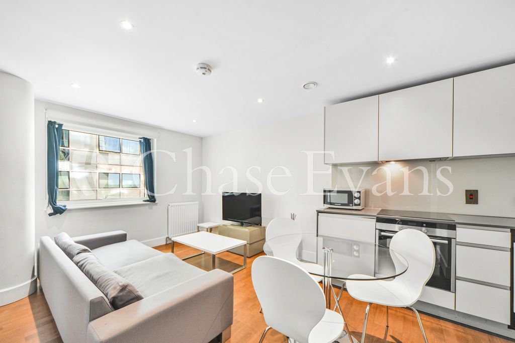 Property photo 1 of 14 Living