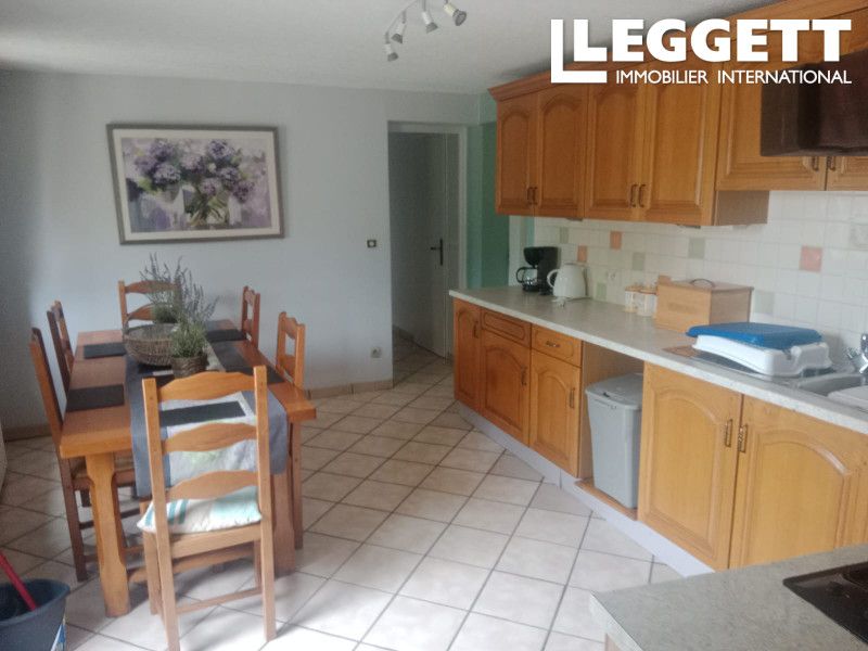 Property photo 2 of 10
