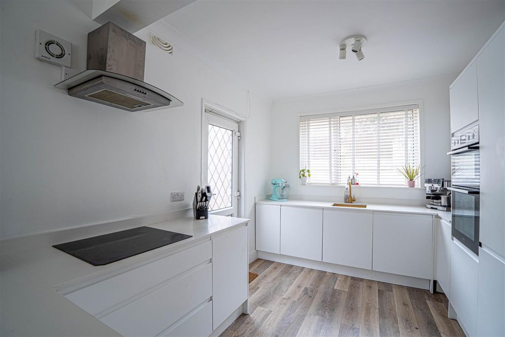 Property photo 3 of 27 Dsc06773-Hdr.Jpg