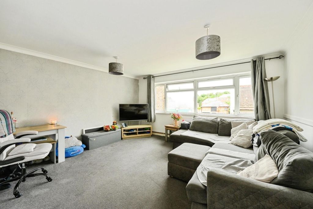 Property photo 3 of 14 Picture No. 30