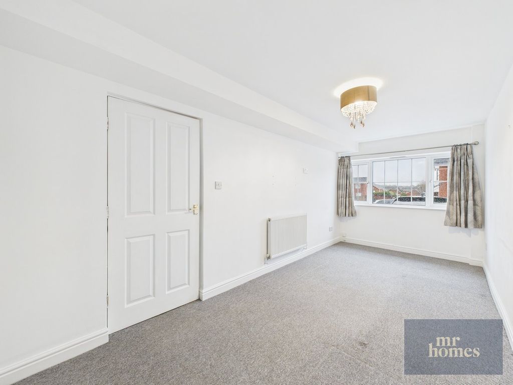 Property photo 3 of 26