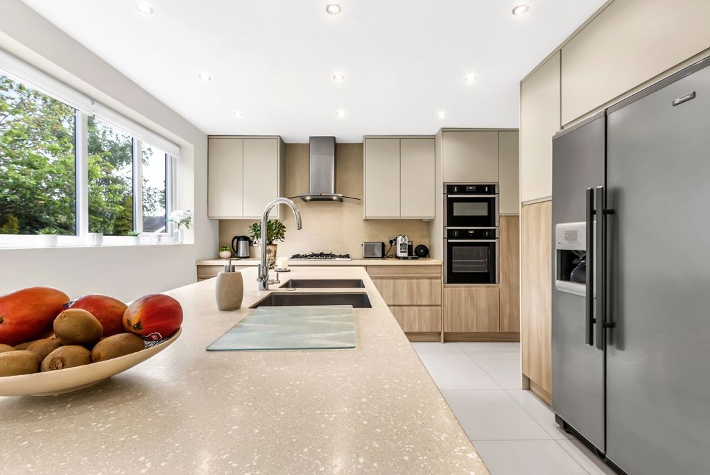 Property photo 2 of 27 Kitchen - Breakfast Room