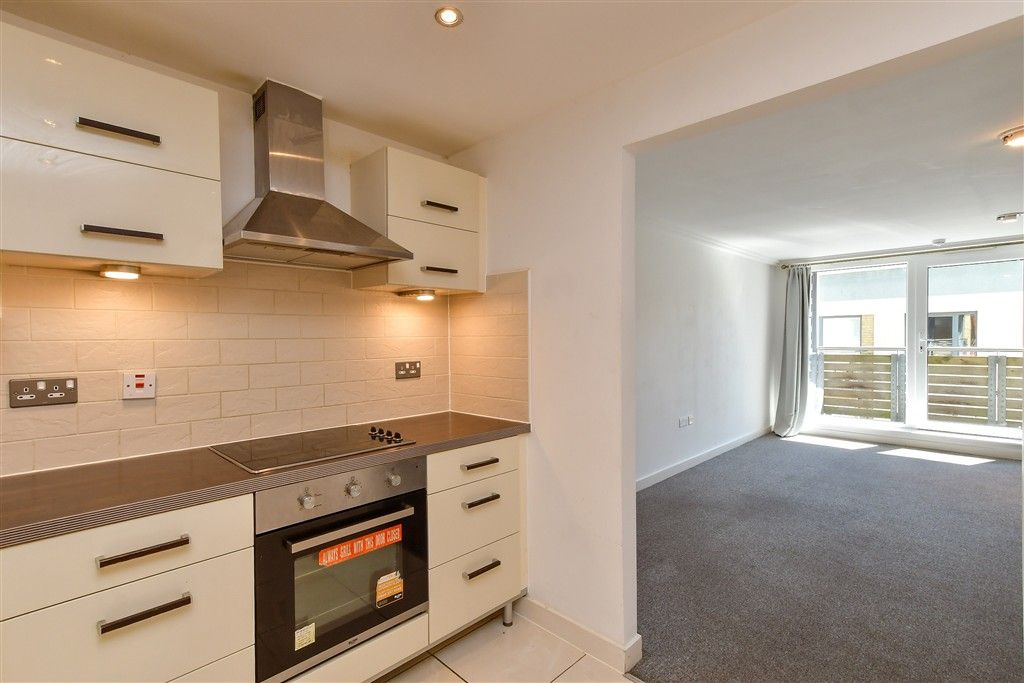 Property photo 3 of 14 Kitchen