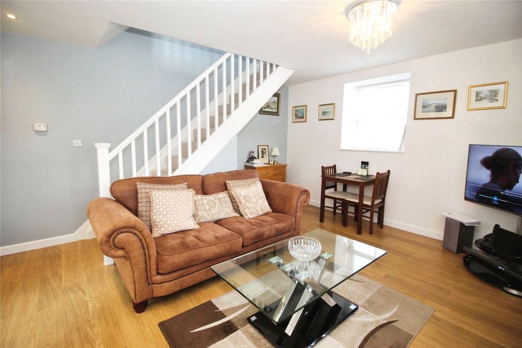 Property photo 3 of 8 Picture No. 02