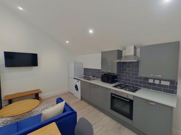 Property photo 2 of 5 Kitchen/Living Room