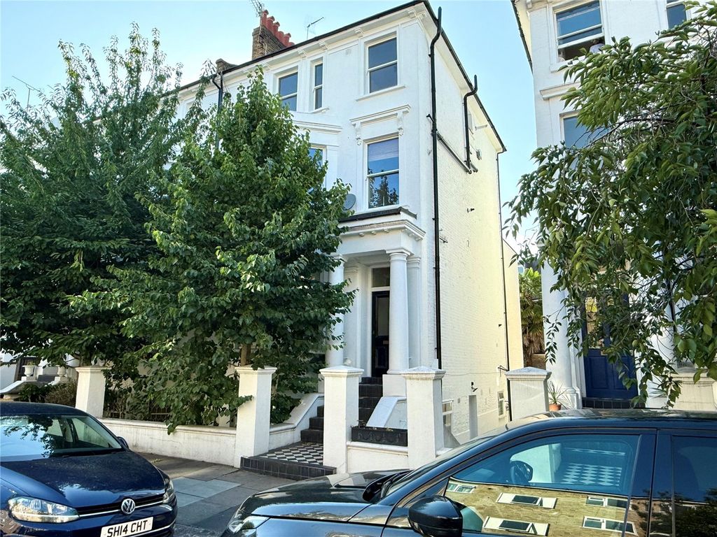 Property photo 1 of 8 Exterior